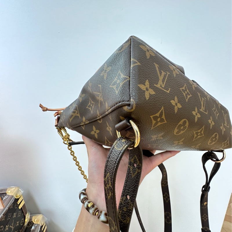 Louis Vuitton excursion pm 青蛙雙肩背包-12