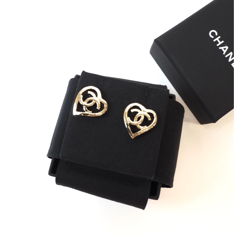 CHANEL 愛心耳釘-2