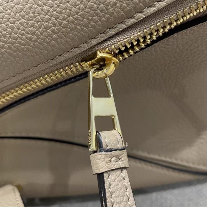 LOEWE 灰色Puzzle小號肩背斜背包24.5*16*10 98新配件塵袋-5