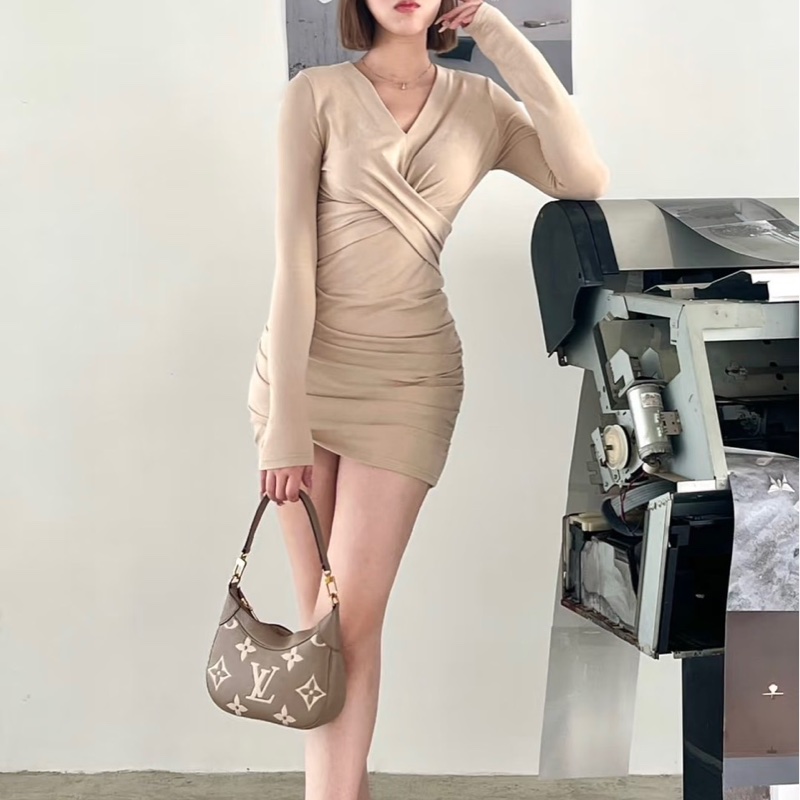 LV BAGATELLE 大象灰全皮壓紋手提肩背牛角包芯片款23*18*7 99新配件塵袋-0