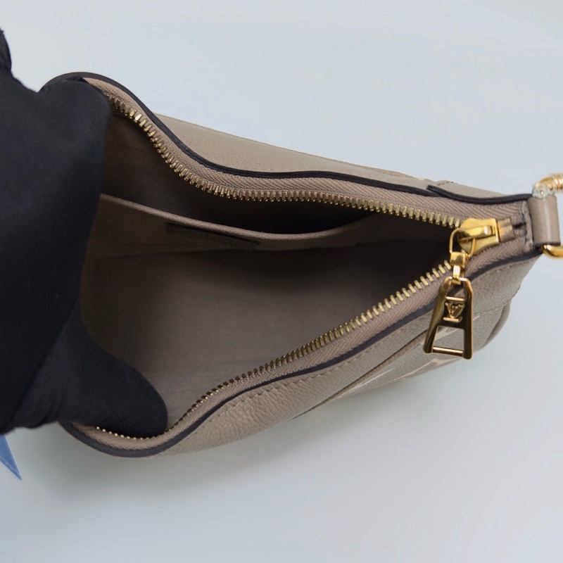 LV BAGATELLE 大象灰全皮壓紋手提肩背牛角包芯片款23*18*7 99新配件塵袋-2