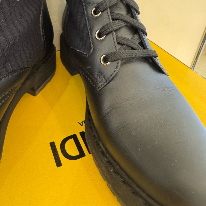 Fendi黑皮革咖老花襪套靴子🥾-9