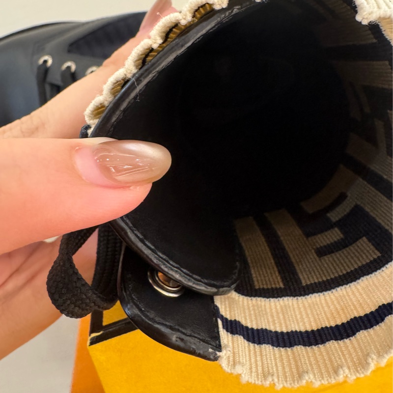 Fendi黑皮革咖老花襪套靴子🥾-24