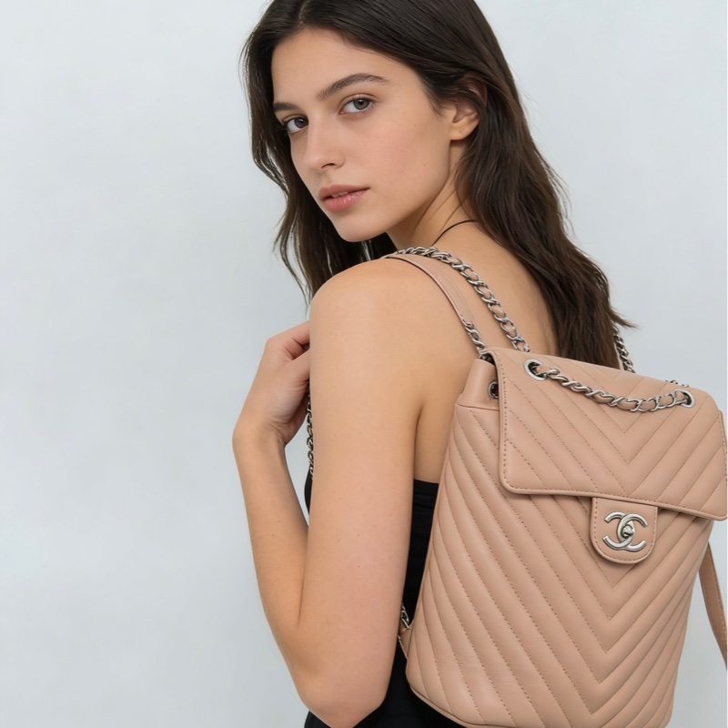 CHANEL 粉銀薩爾茨堡V紋後背包20*24*14 98新配件塵袋保卡-0