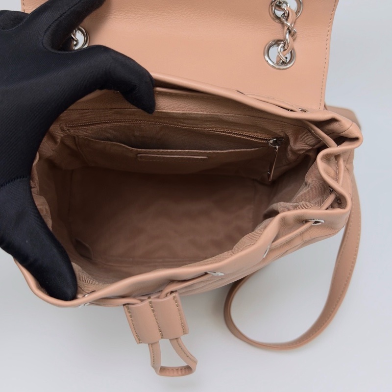 CHANEL 粉銀薩爾茨堡V紋後背包20*24*14 98新配件塵袋保卡-2