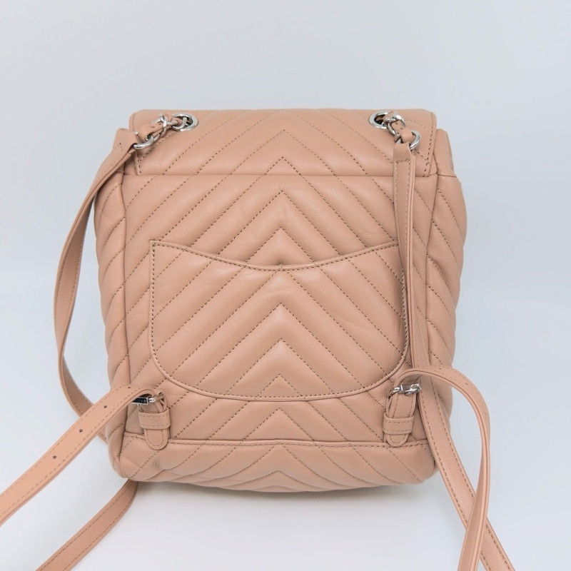 CHANEL 粉銀薩爾茨堡V紋後背包20*24*14 98新配件塵袋保卡-6