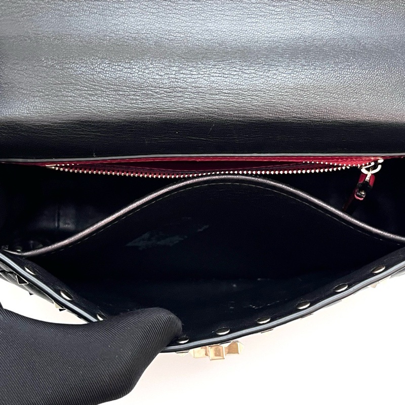 VALENTINO 黑色鉚釘肩背斜背包23*15*7 98新配件塵袋-2