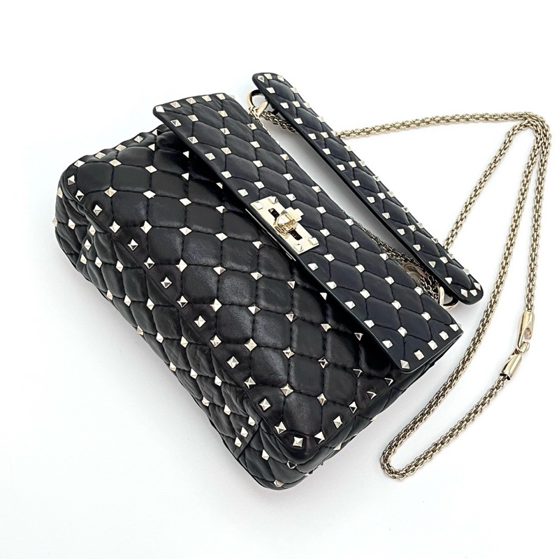 VALENTINO 黑色鉚釘肩背斜背包23*15*7 98新配件塵袋-3