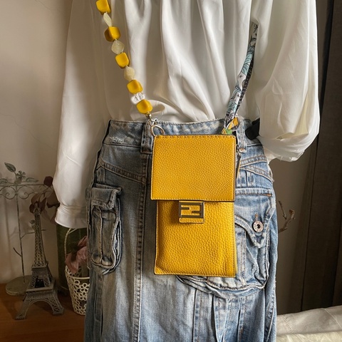 Fendi 🌟手機包/斜背包/ 肩背包/卡包/錢包/腰包/WOC🌟正品🌟況不錯🌟男女皆可🌟黃色招財