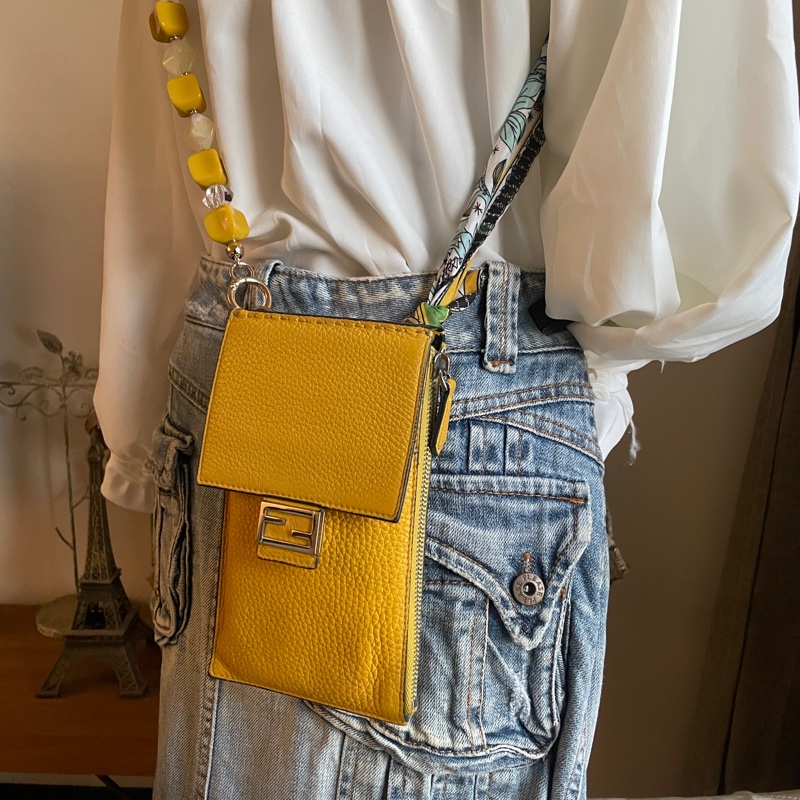 Fendi 🌟手機包/斜背包/ 肩背包/卡包/錢包/腰包/WOC🌟正品🌟況不錯🌟男女皆可🌟黃色招財-2