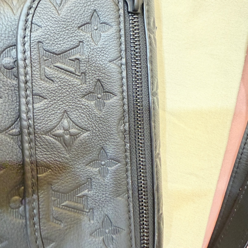 Louis Vuitton Pulse可穿戴式錢包-2