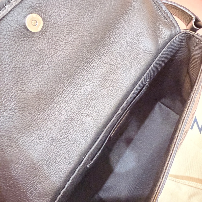 Louis Vuitton Pulse可穿戴式錢包-5