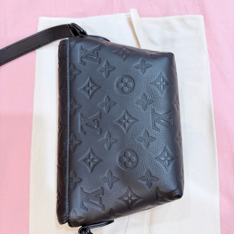 Louis Vuitton Pulse可穿戴式錢包-7