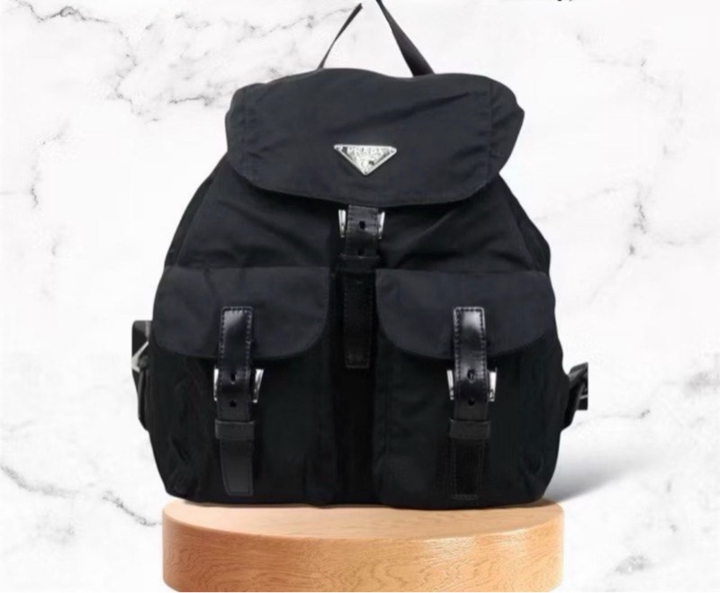 「JL精品代購」 9新 Prada  黑色 降落傘 後背包 中號-0