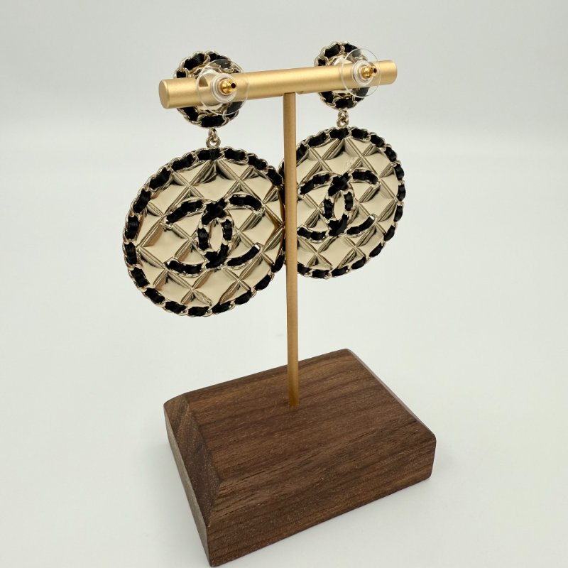 CHANEL - 金色圓形菱格皮穿鍊耳環-9