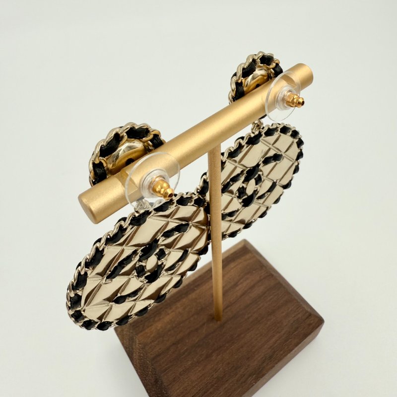 CHANEL - 金色圓形菱格皮穿鍊耳環-10