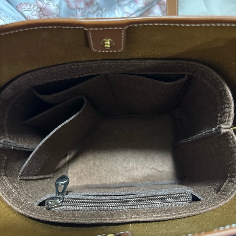 Celine水桶包小號白色-3