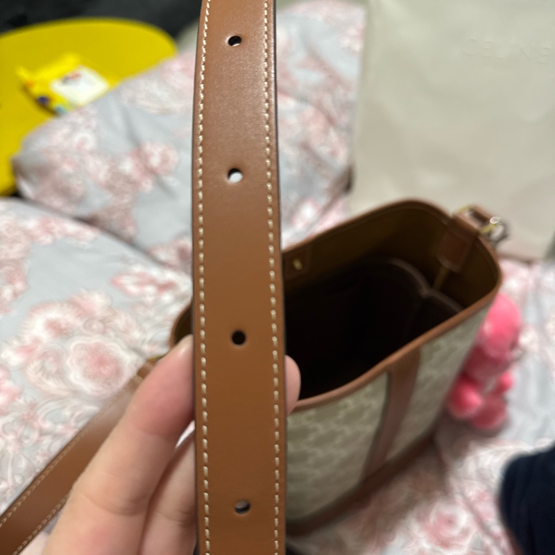 Celine水桶包小號白色-14