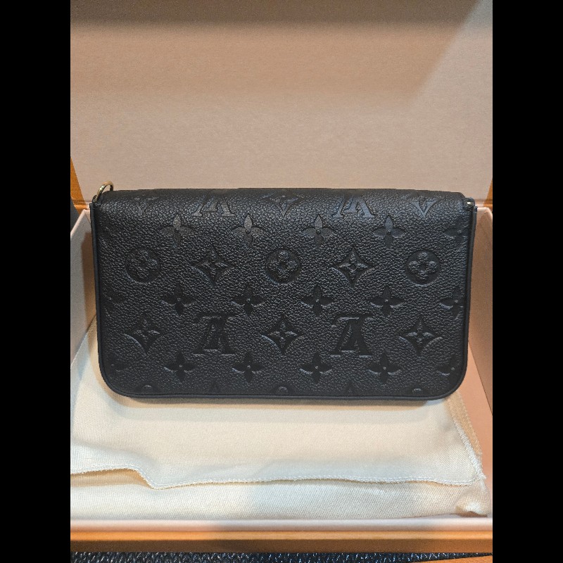 全新Lv三件式 信封斜背包-7