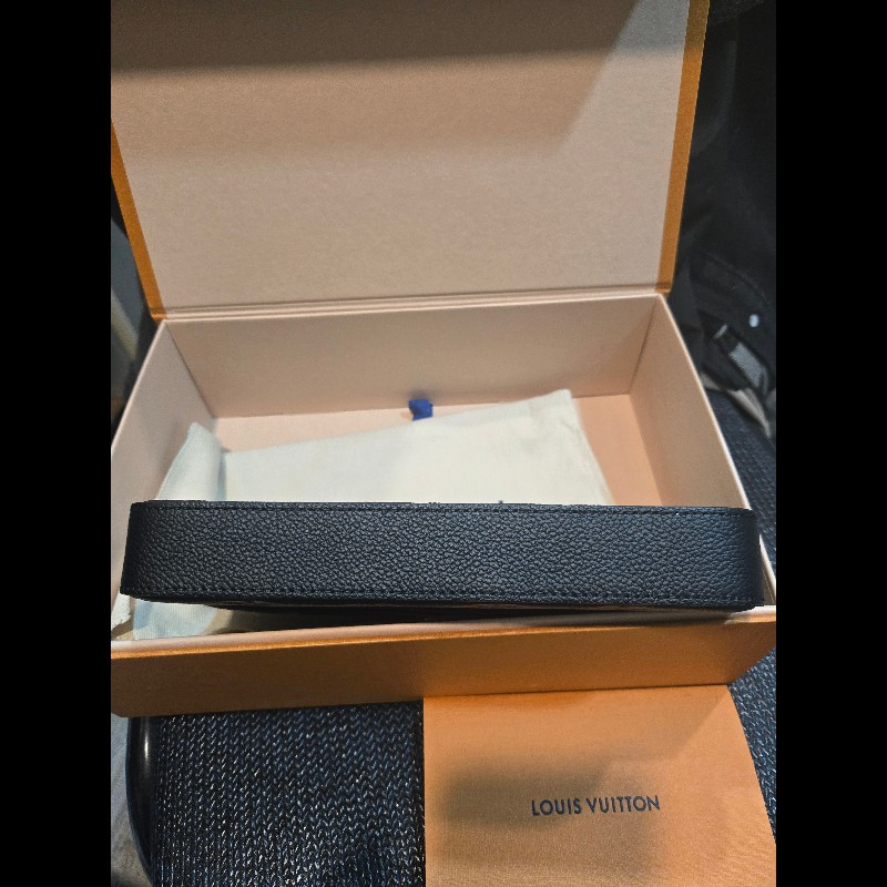 全新Lv三件式 信封斜背包-8