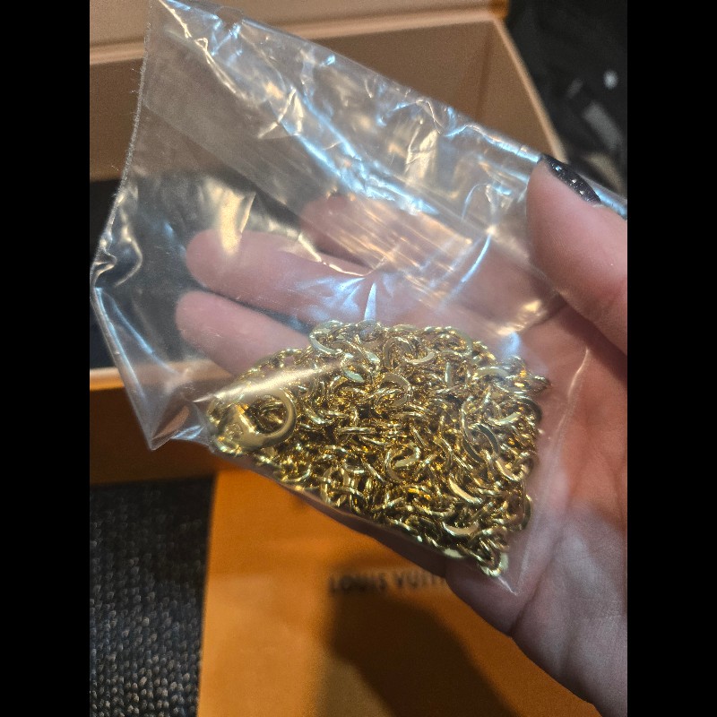 全新Lv三件式 信封斜背包-10