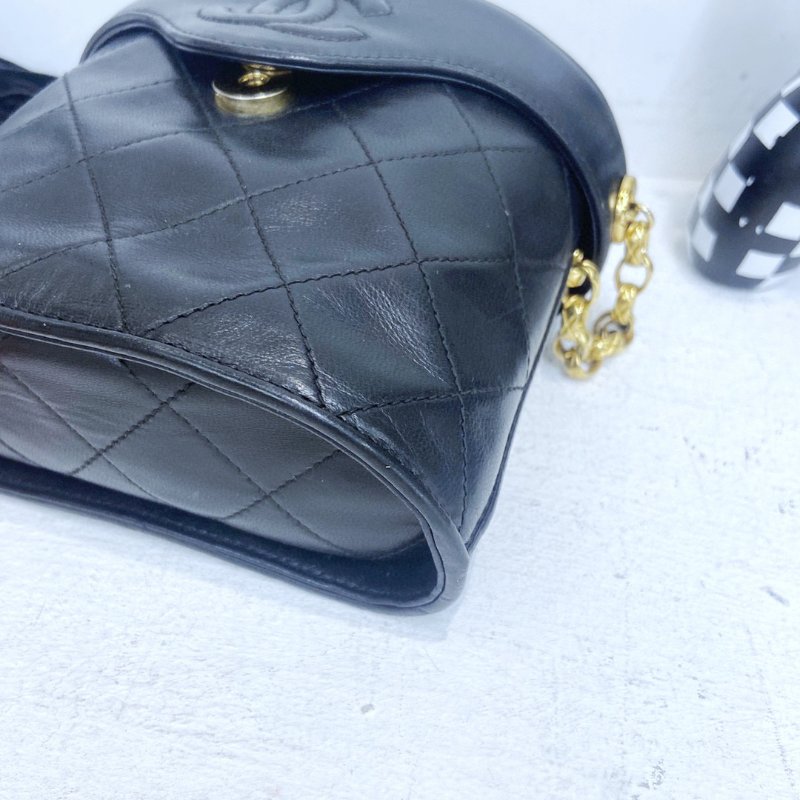 【CHANEL】香奈兒 Lambskin Chain Shoulder 黑色 金扣 雕花鏈流蘇化妝包 15x6x13 正品（二手）-4