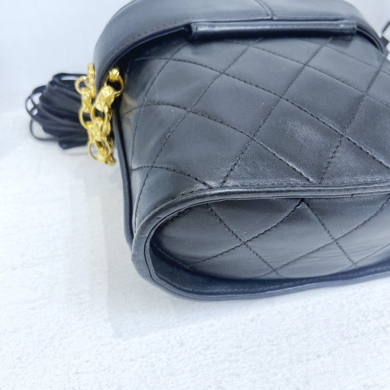 【CHANEL】香奈兒 Lambskin Chain Shoulder 黑色 金扣 雕花鏈流蘇化妝包 15x6x13 正品（二手）-7