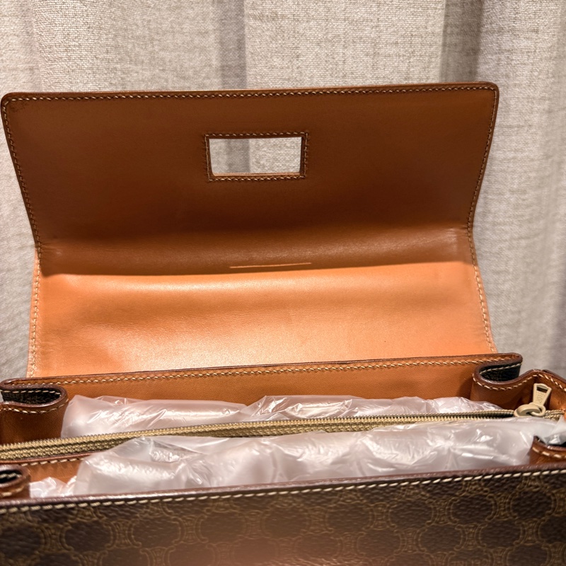 Celine vintage 老花旋轉扣吊墜Kelly-5