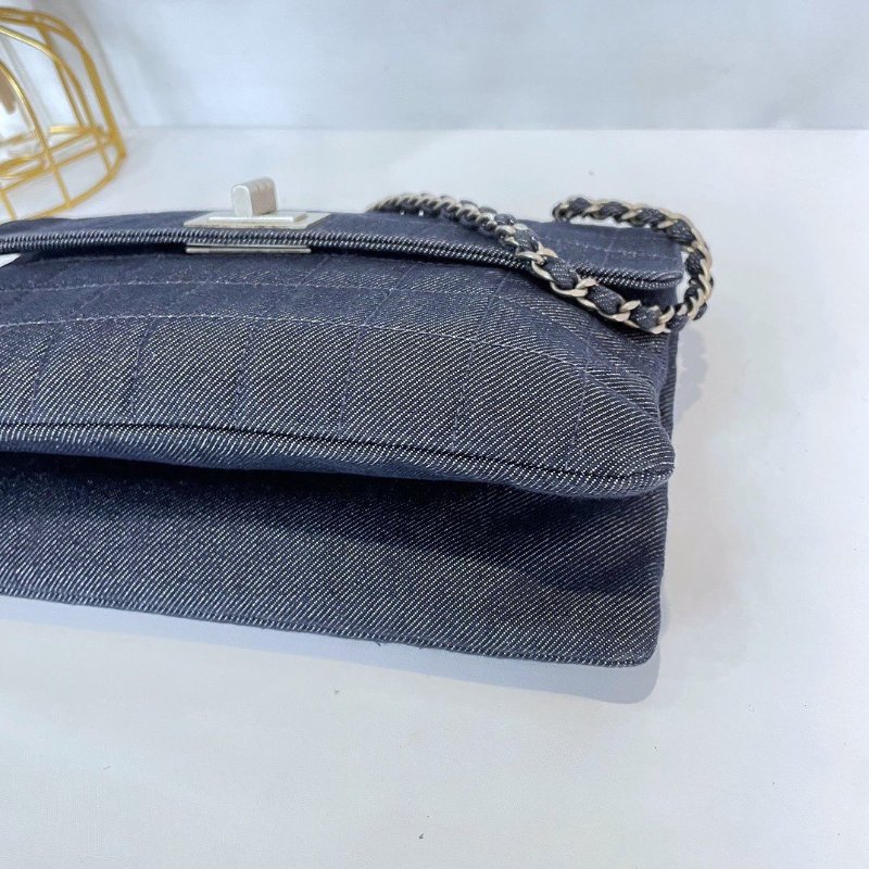 【CHANEL】香奈兒 Denim Chain Shoulder 藍色 銀扣 2.55鏈條包 25x15x6 正品（二手）-4