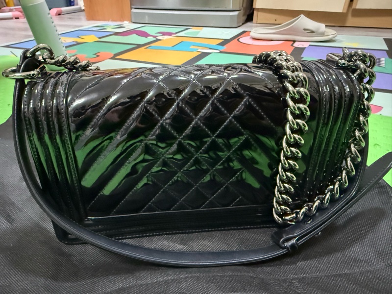 CHANEL LE BOY MEDIUM BLACK-2