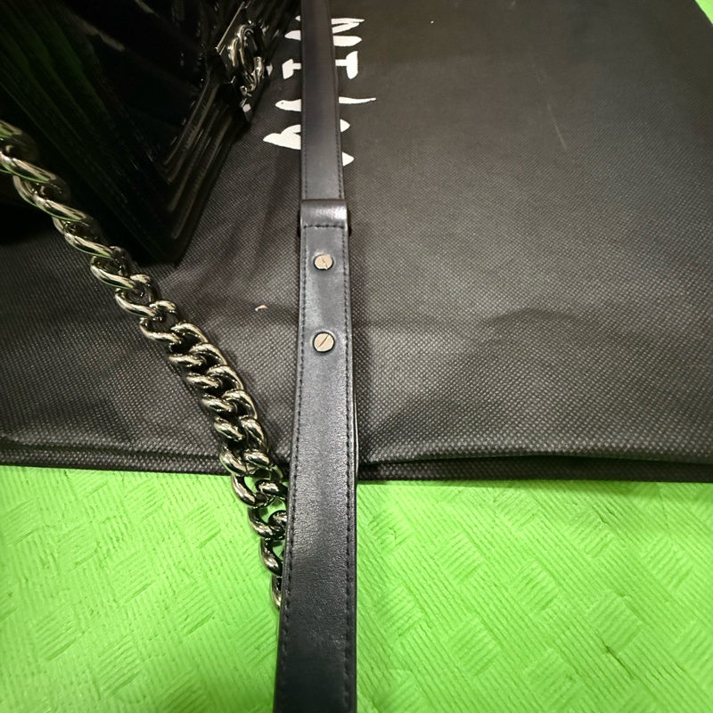 CHANEL LE BOY MEDIUM BLACK-7