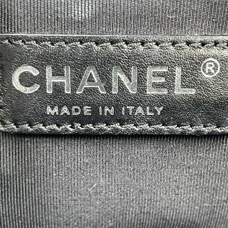 CHANEL LE BOY MEDIUM BLACK-19