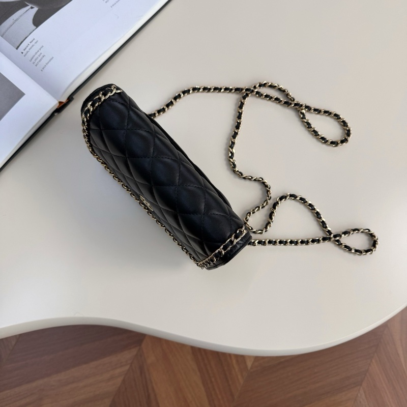 Chanel 黑金滾邊 WOC-3