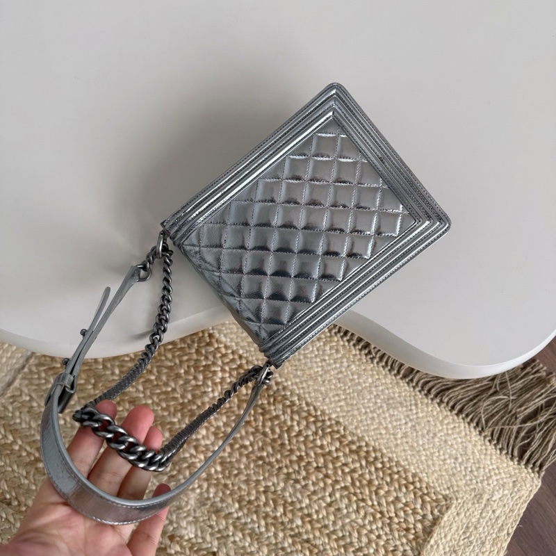 Chanel 銀色竪版 Leboy-1