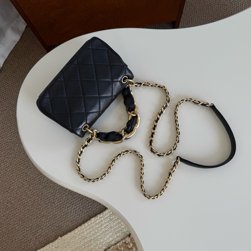 Chanel 黑金粗鏈條大 Mini-1