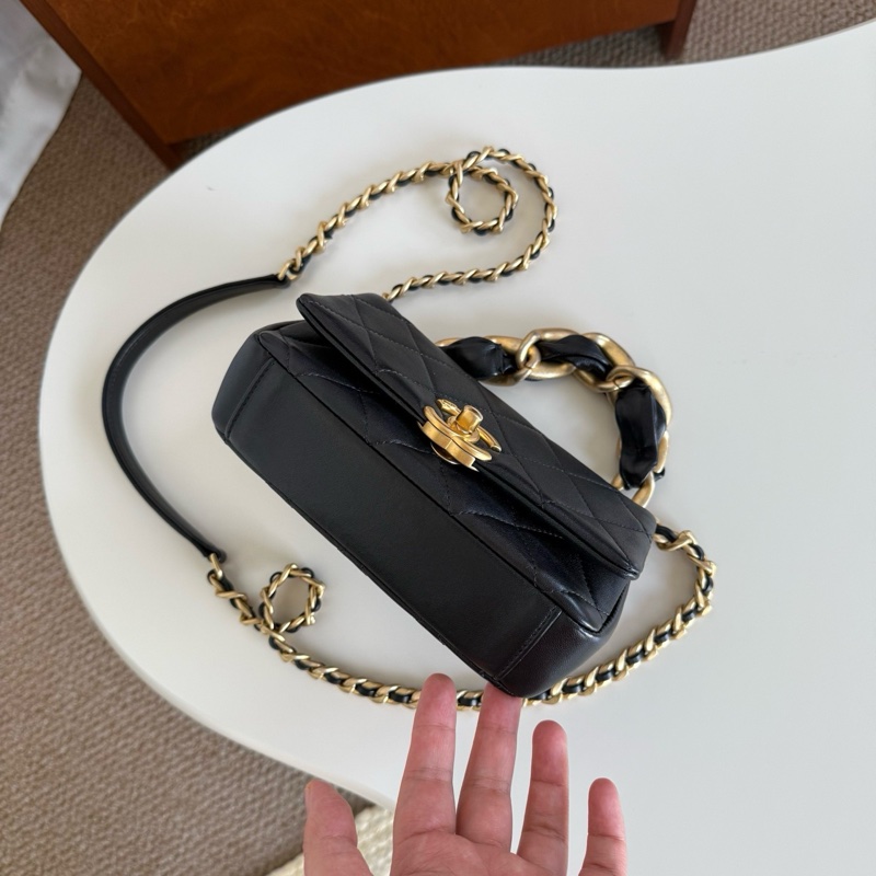 Chanel 黑金粗鏈條大 Mini-7