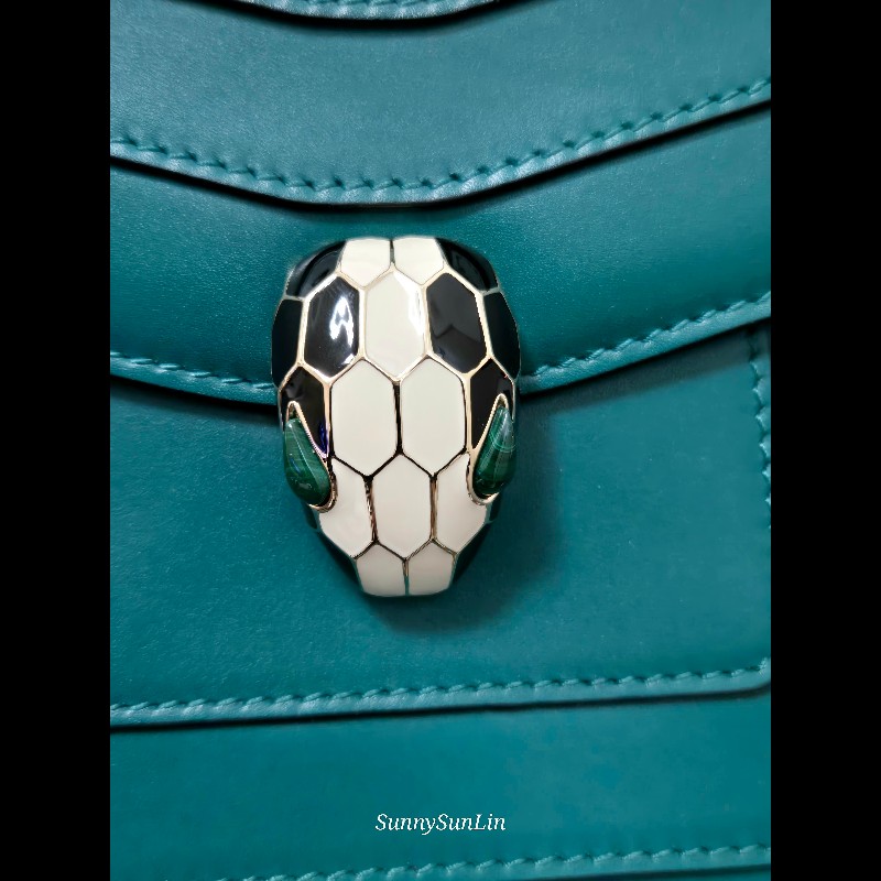 Bvlgari 寶格麗 經典祖母綠金鍊蛇頭包-3