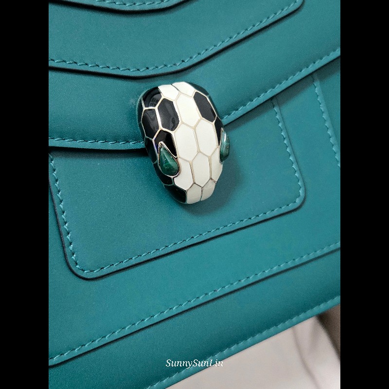 Bvlgari 寶格麗 經典祖母綠金鍊蛇頭包-4