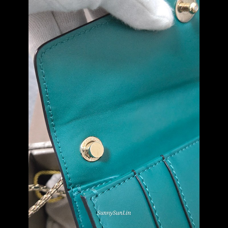 Bvlgari 寶格麗 經典祖母綠金鍊蛇頭包-15