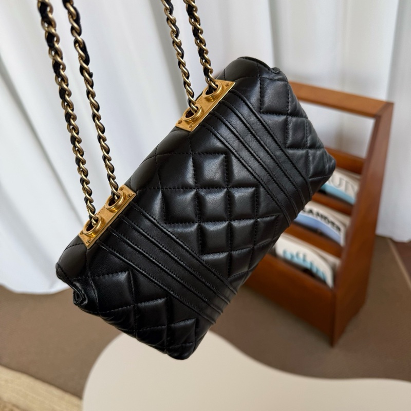 Chanel 黑金雙鏈盒子包-7