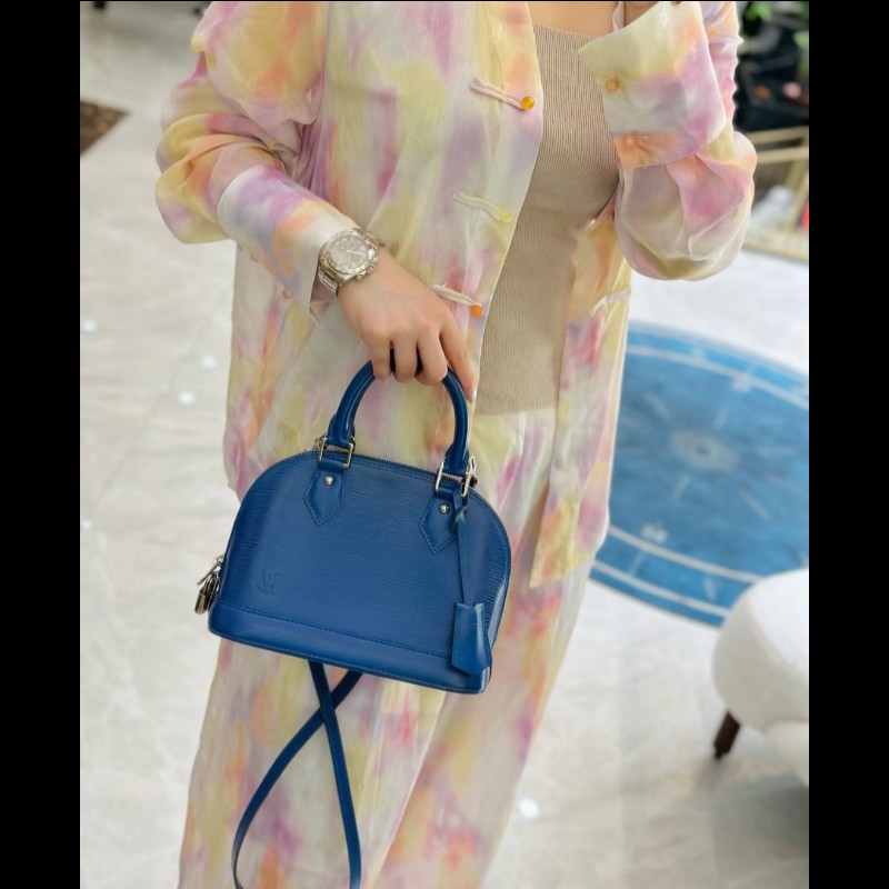 LV Alma BB Epi 牛皮水波紋 孔雀藍（綠）色 貝殼包 手提包肩背包斜背包-3