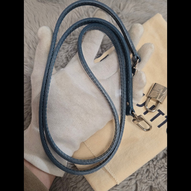 LV Alma BB Epi 牛皮水波紋 孔雀藍（綠）色 貝殼包 手提包肩背包斜背包-27