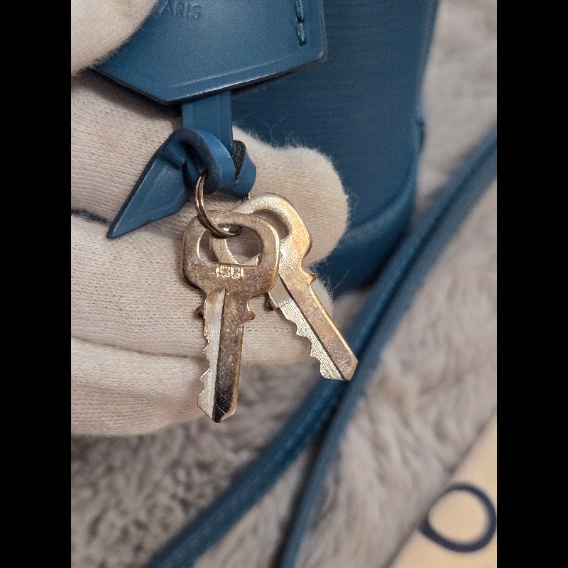 LV Alma BB Epi 牛皮水波紋 孔雀藍（綠）色 貝殼包 手提包肩背包斜背包-30