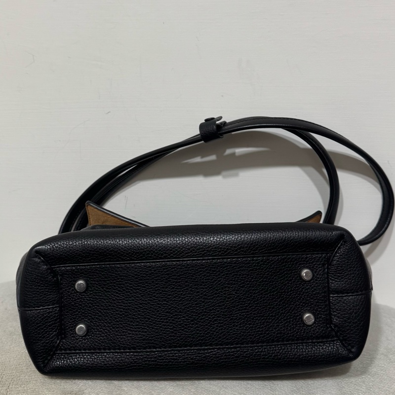 Bottega Veneta Arco33黑色手提腋下包-5