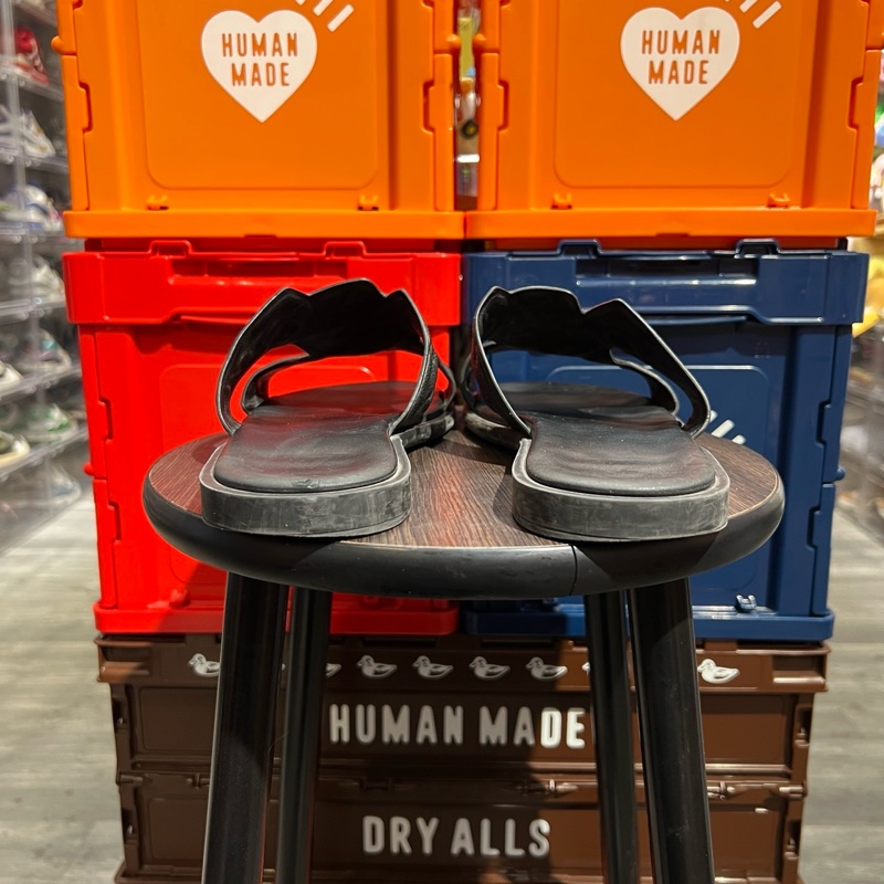 Lv 壓紋滿印 拖鞋 Uk9-4