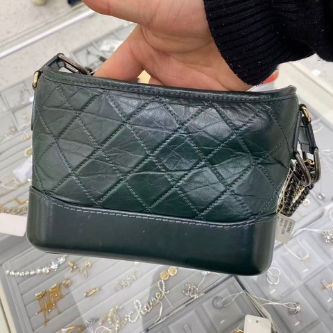 【92%新 ✨ 全網最低價！】稀有色 26開 Chanel 香奈兒 流浪包小號 墨綠金扣 牛皮