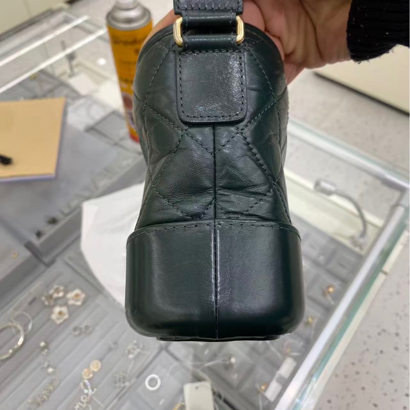 【92%新 ✨ 全網最低價！】稀有色 26開 Chanel 香奈兒 流浪包小號 墨綠金扣 牛皮-9