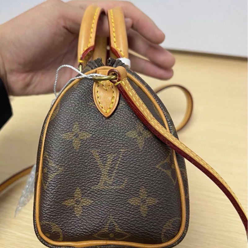 【93%新 ✨ 全網最低價！】絕版 LV nano speedy 枕頭包 中古款色 成色很好-5