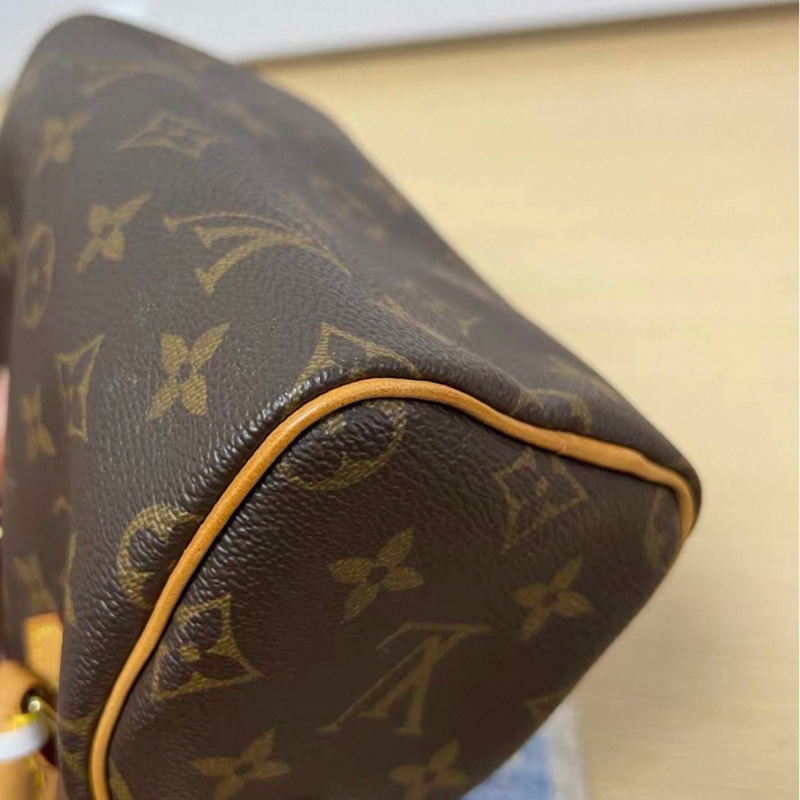 【93%新 ✨ 全網最低價！】絕版 LV nano speedy 枕頭包 中古款色 成色很好-8