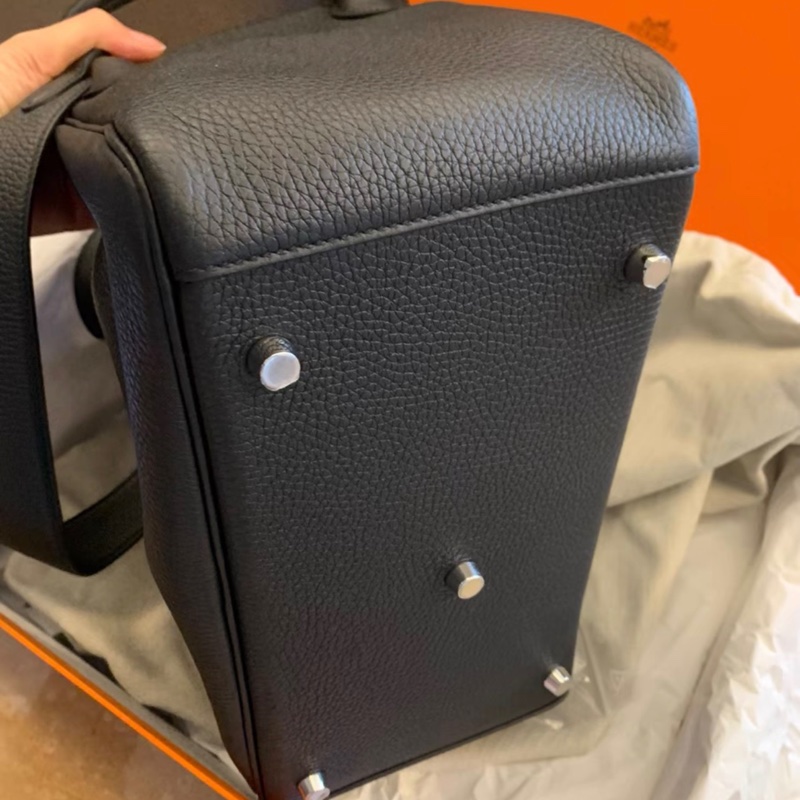 未使用品 Hermes Lindy30 黑銀 TC皮 z刻-3